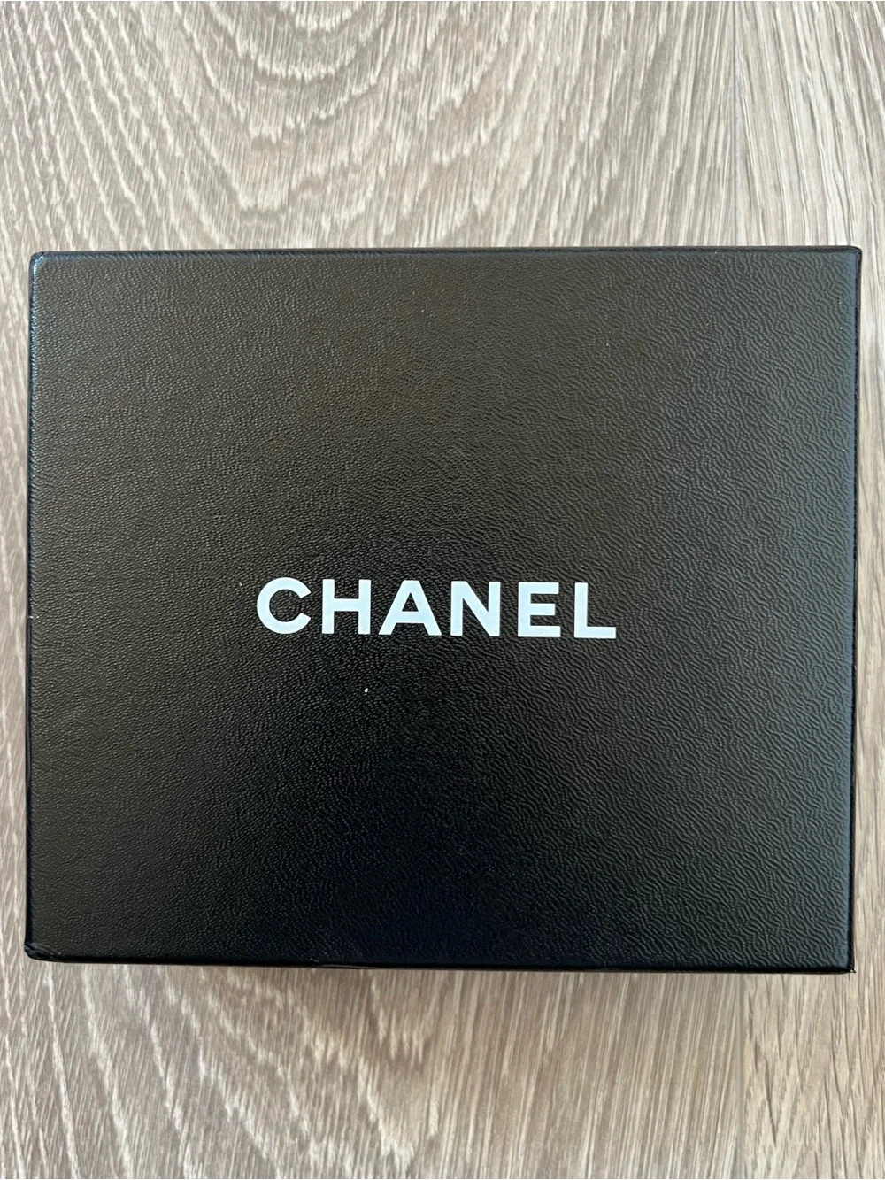 Chanel Box (BB319)